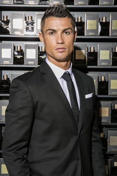 Ronaldo 250 Milyon USD Sözleşme İmzaladı